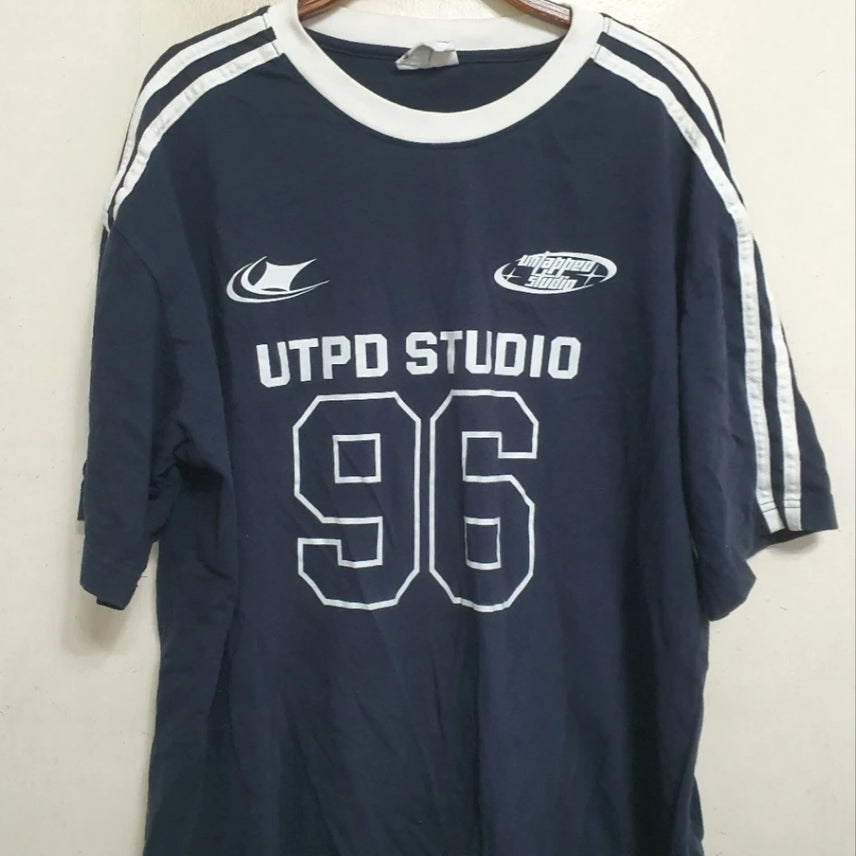 [BUNJANG] UTPD STUDIO 96 Navy T-Shirt Size M / UTPD STUDIO 96 네이비 반팔티 M