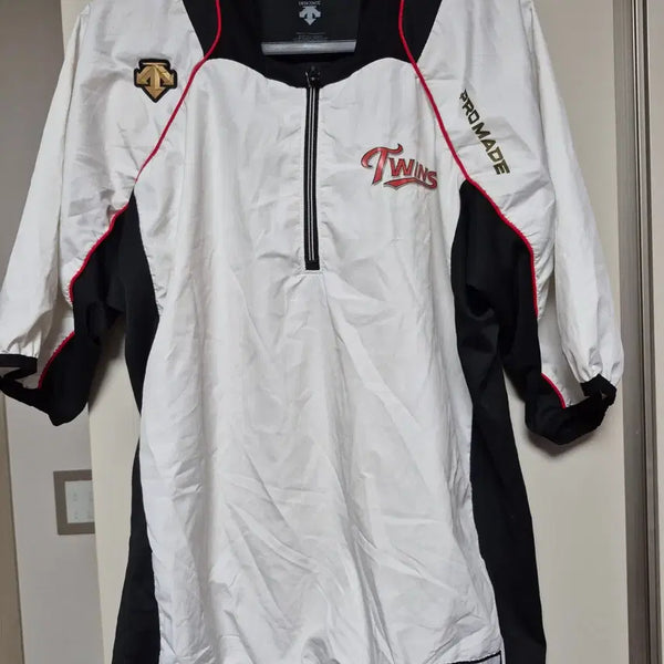 [BUNJANG] Descente LG Twins Baseball Windbreaker Half-Zip Size 100 / 데상트 정품 LG트윈스 바람막이 반집업 100사이즈 판매합니다
