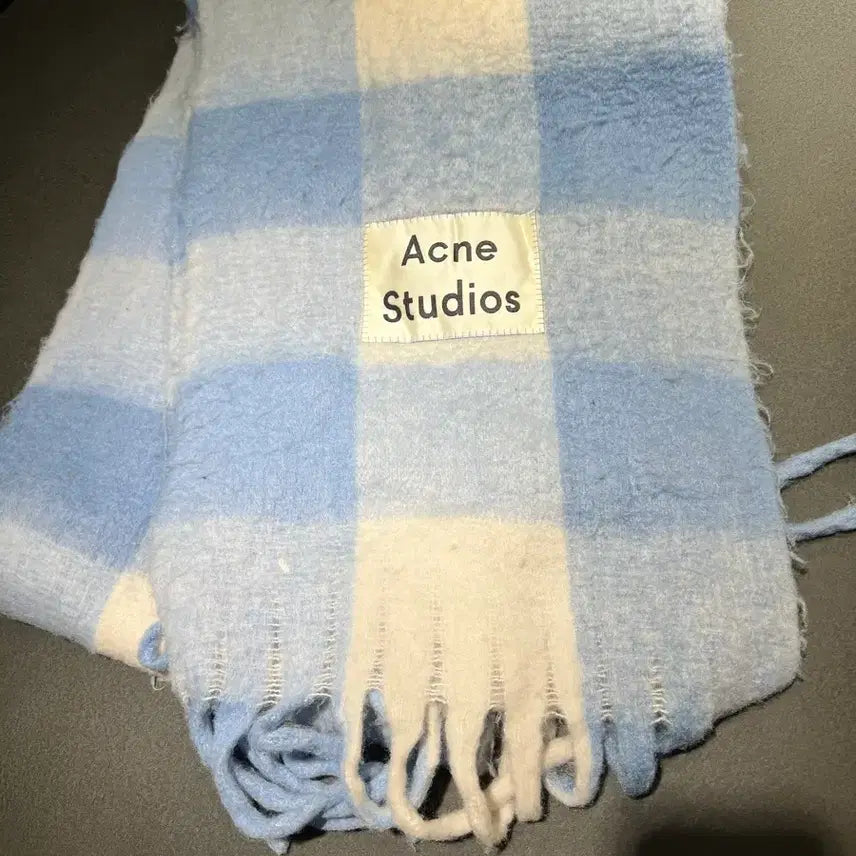 [BUNJANG] Acne Studios Mohair Check Scarf Light Blue / 아크네스튜디오 모헤어 체크 머플러 라이트블루