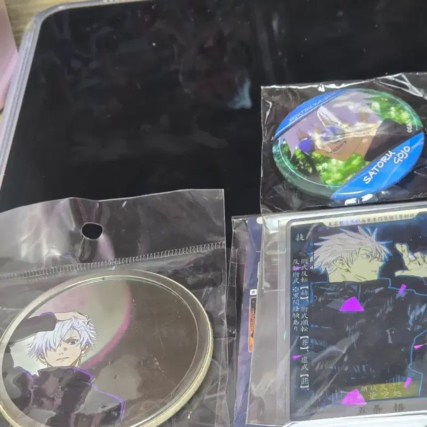 [BUNJANG] Gojo Satoru Status Mirror & Can Badge Bundle Set / 고죠 거울 캔뱃지 고죠 스테이터스 일괄로 판매합니당