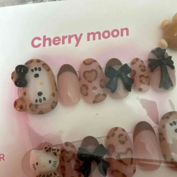 [BUNJANG] Gyaru Hello Kitty Nail Tips / (새상품) 가격내림 더이상 x 갸루키티 네일