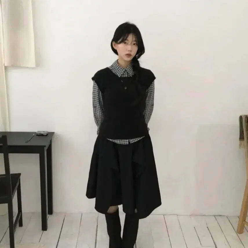 [BUNJANG] Furendgeek Check Shirt Layered Sleeveless Knit Set / 퓨렌드긱 체크셔츠+레이어드캡소매나시니트세트