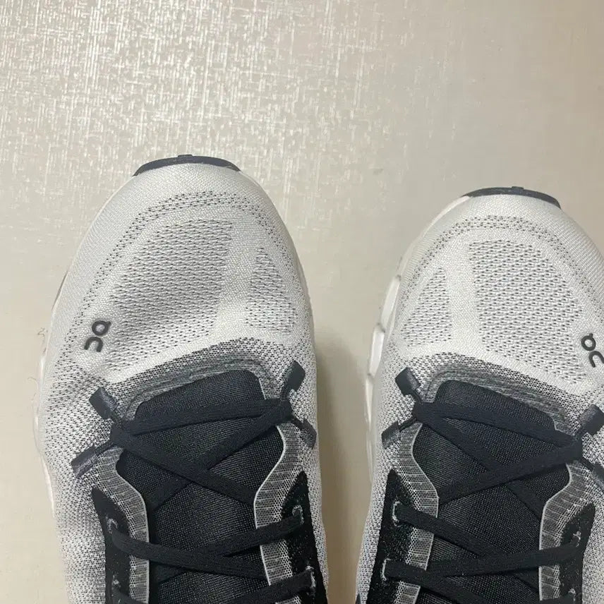 [BUNJANG] On Running Cloudtilt 245 Running Shoes / 온러닝 클라우드틸트 245