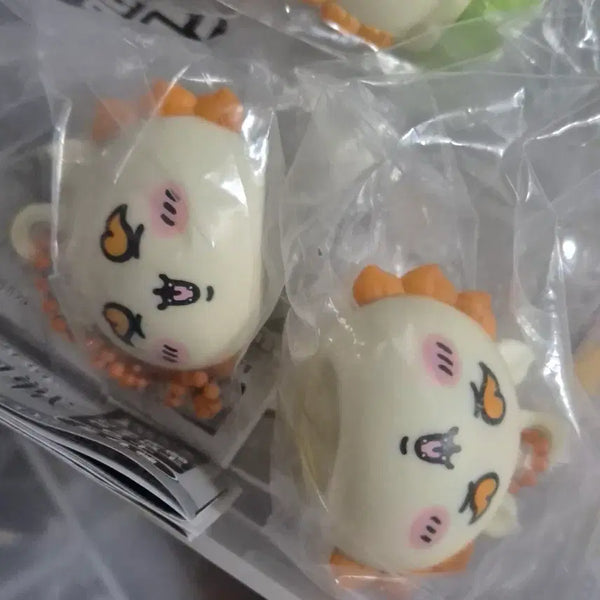 [BUNJANG] Chiikawa Lip Balm Cap Gacha Sealed / (판매) 치이카와 립밤 캡 가챠