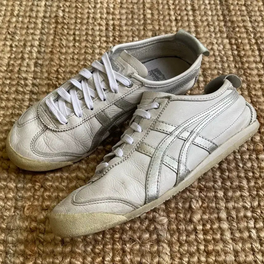 [BUNJANG] Onitsuka Tiger Mexico 66 White & Silver (235) / [235] 오니츠카 타이거 멕시코66 화이트&실버