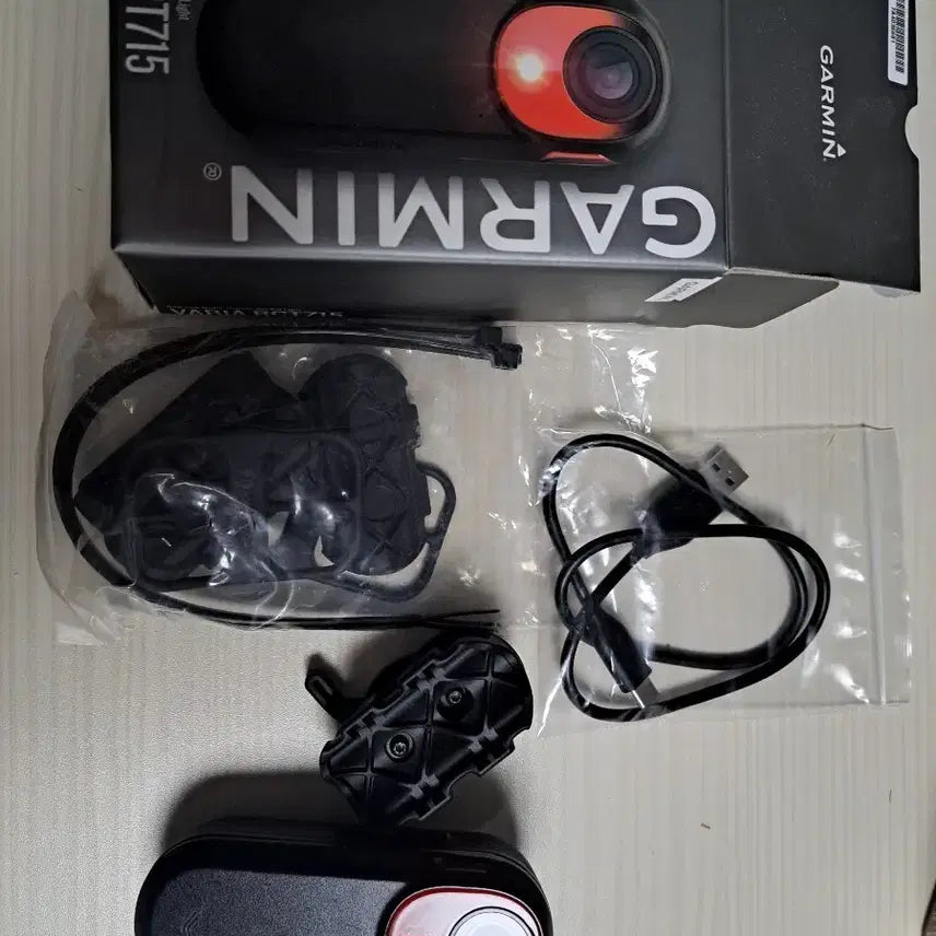[BUNJANG] Garmin Varia R715 Radar Taillight / 가민 바리아 715