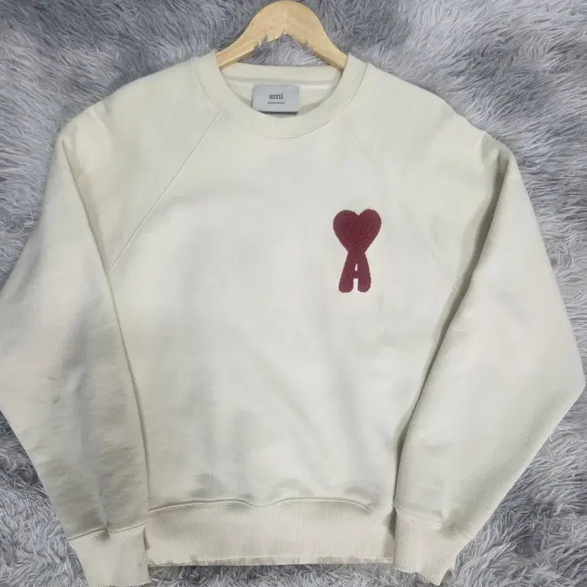 [BUNJANG] AMI Heart Logo Sweatshirt Ivory / 아미 하트 로고 맨투맨 아이보리 판매/교신