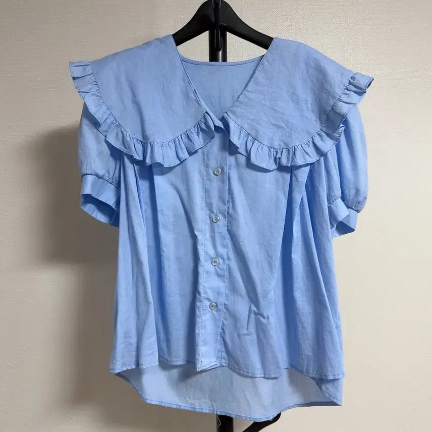 [BUNJANG] Sky Blue Frill Collar Short Sleeve Blouse / 하늘색 프릴 카라 반팔 블라우스