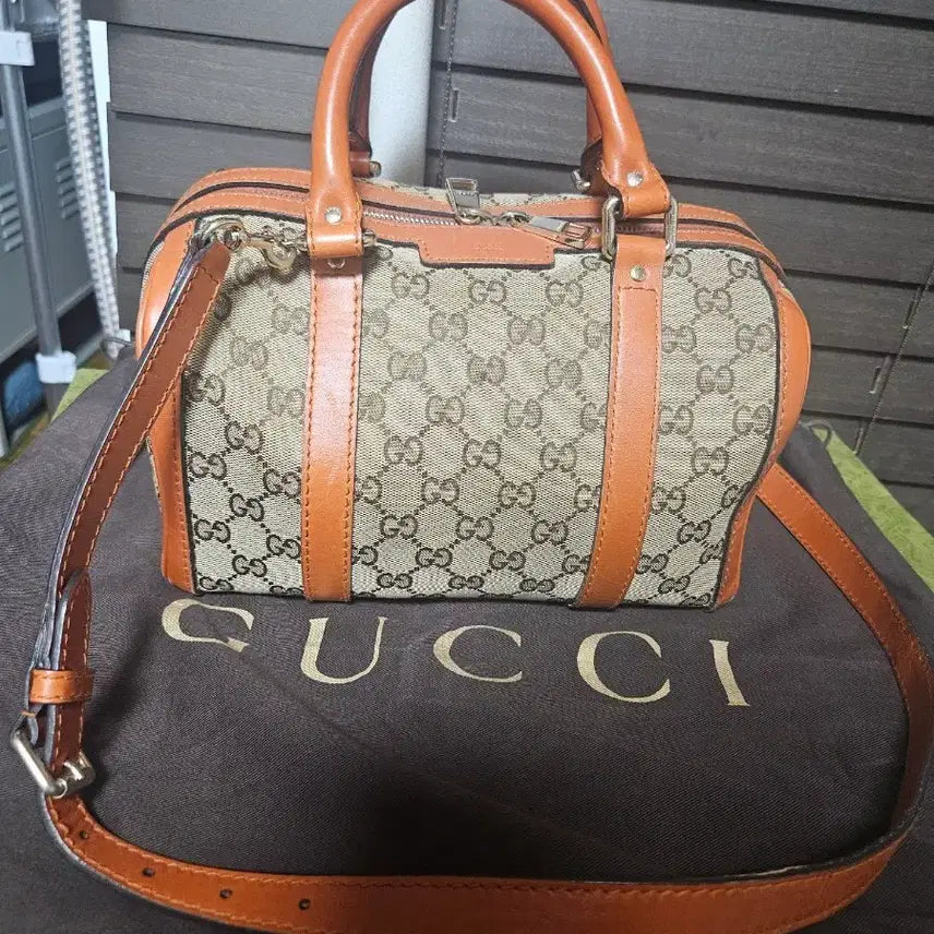 [BUNJANG] Gucci Authentic GG Canvas Small Strap Boston Bag / 구찌 정품 GG 캔버스 스몰 스트랩 보스턴백