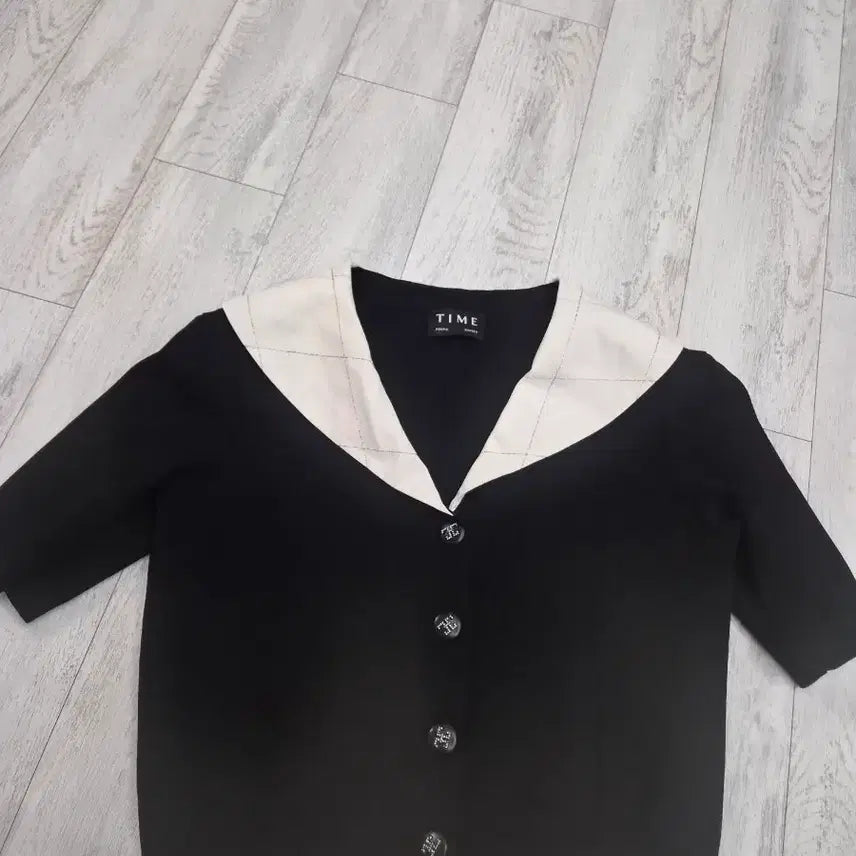 [BUNJANG] TIME Square Collar Knit Cardigan Black / 한섬 타임 카라 니트 가디건 블랙