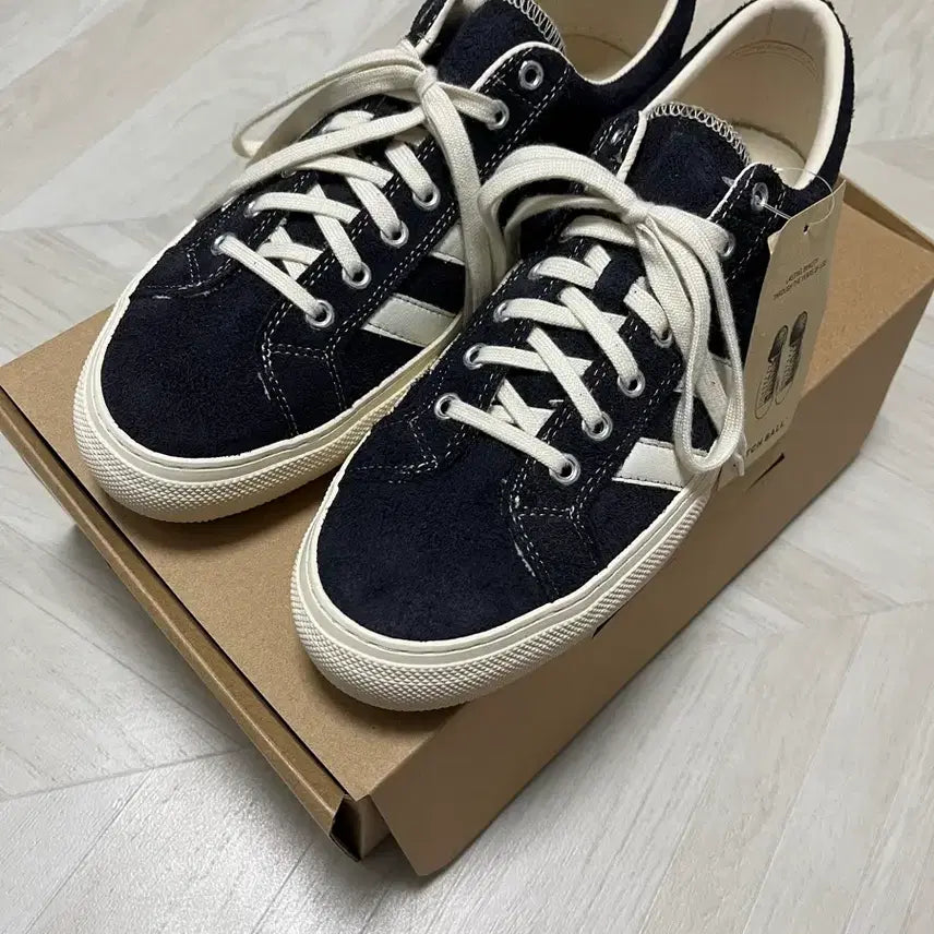 [BUNJANG] Catch Ball B-02 Suede Navy (Size 11) / (새상품) 캐치볼 B-02 스웨이드 네이비 (280)