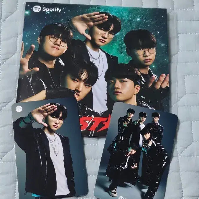 [BUNJANG] T1 Faker Goods Set (Photocard + CD Module) / [2세트 중복] 페이커 굿즈 세트 판매합니다 (포카+CD모듈러) t1 Faker