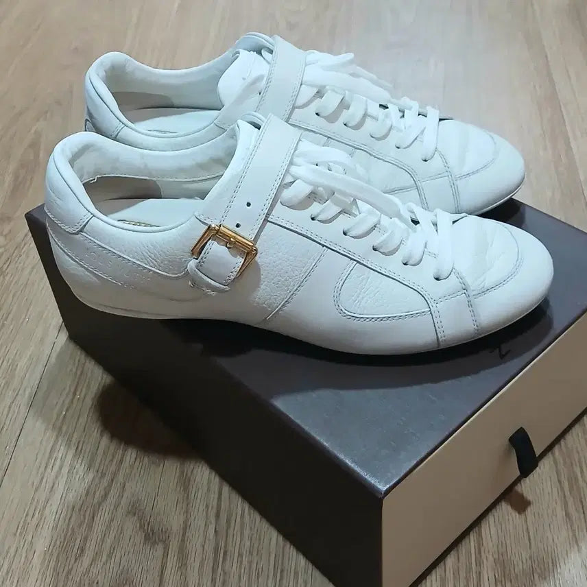 [BUNJANG] Louis Vuitton White Gold Buckle Sneakers / 정품인증 / 루이비통 스니커즈 화이트 골드
