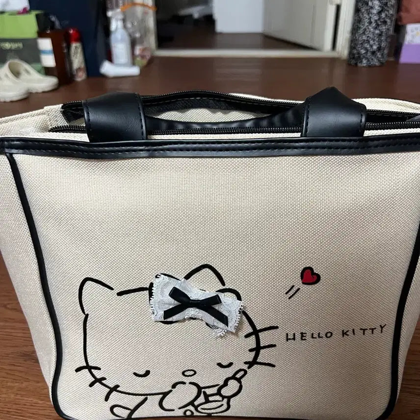 [BUNJANG] Hello Kitty Shoulder Bag / 헬로키티 숄더백