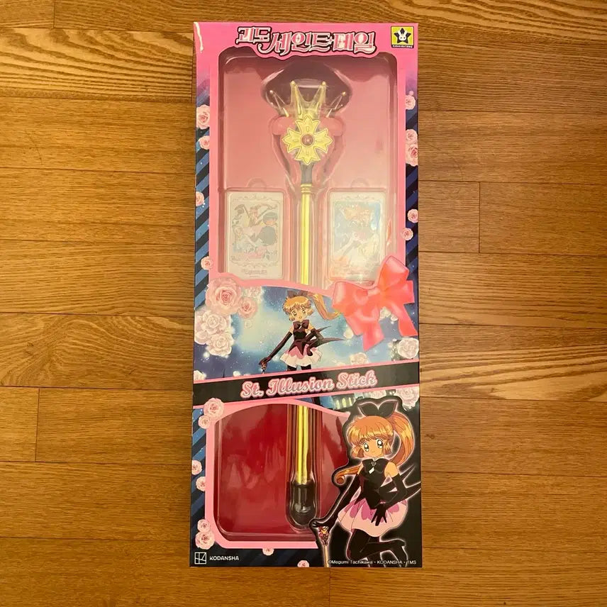 [BUNJANG] Tumblbug Kirakira Tomo Korean Opening Angel's Tail Phantom Saint Tail Illusion Stick Electronic Music Box Collector Ver. / 텀블벅 키라키라토모 한국오프닝 천사소녀네티 괴도세인트테일 일루전스틱 일루젼스틱 요술봉 컬렉터ver 전자오르골 키덜트 마법소녀