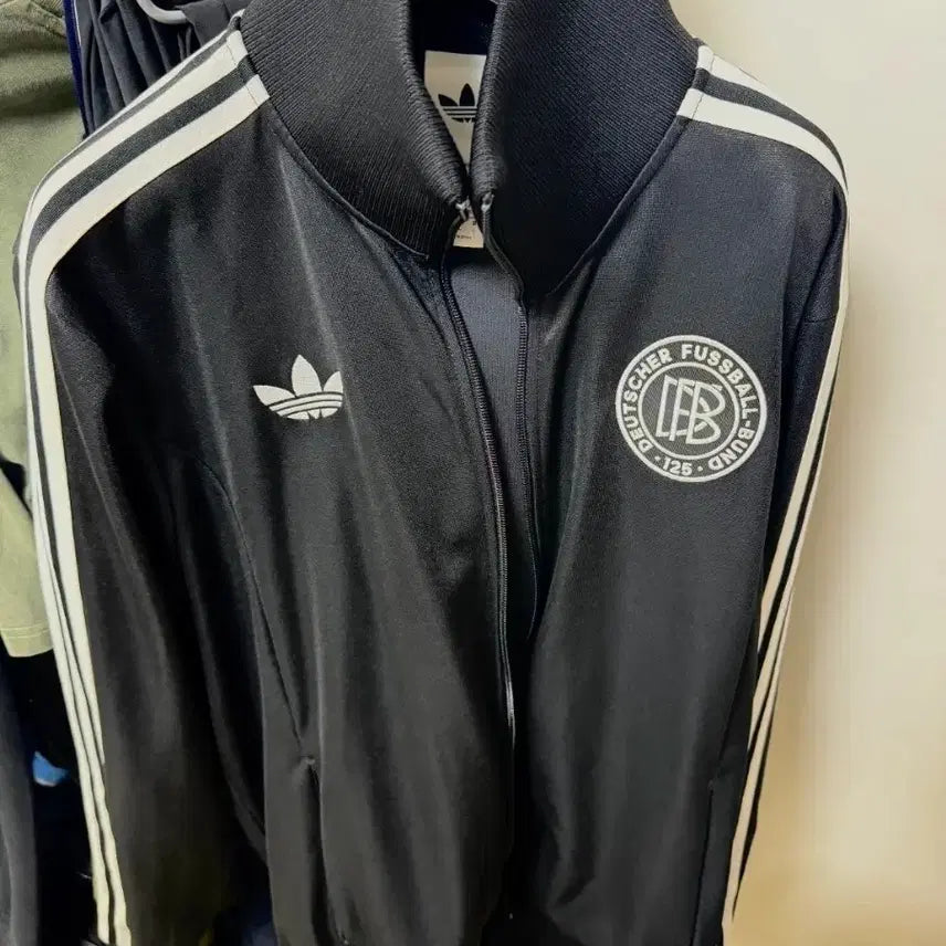 [BUNJANG] Adidas Germany National Team 125th Anniversary Black Track Top / 아디다스 독일 국가대표 125주년 블랙 트랙탑(내고 쌉가능)