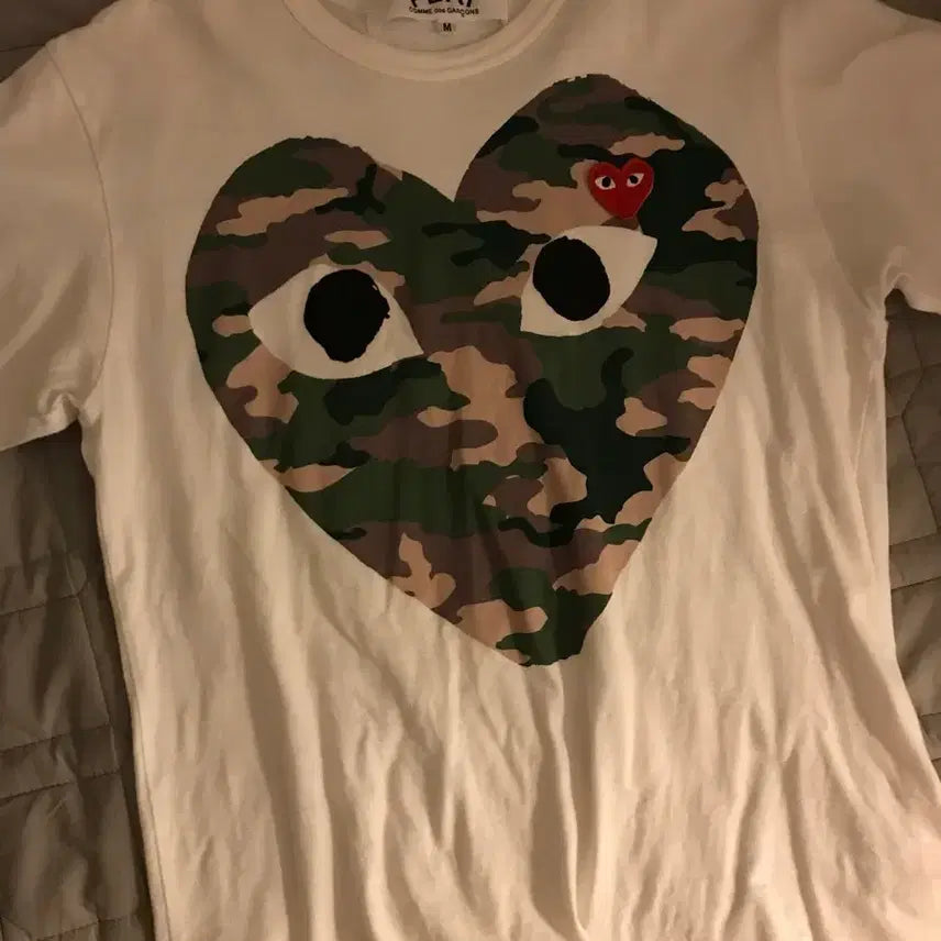 [BUNJANG] Comme des Garçons PLAY Camo Heart T-Shirt / 꼼데가르송 플레이 카모하트 반팔티