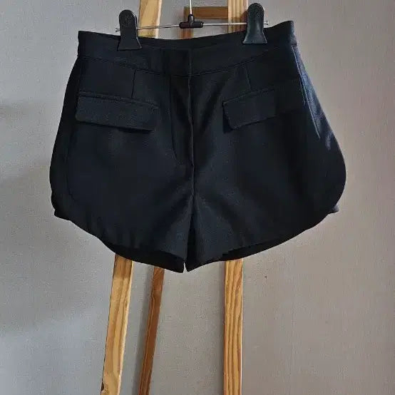 [BUNJANG] Black Shorts (Size S) / (간절기)블랙 반바지(택포)