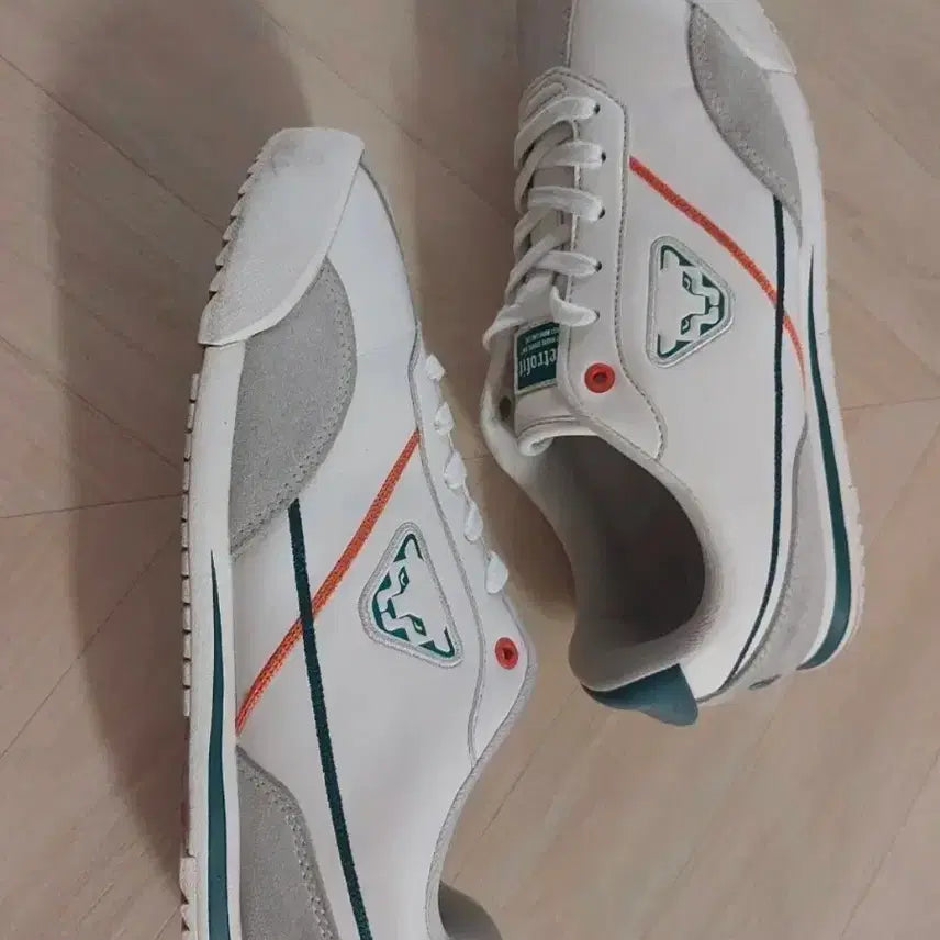 [BUNJANG] Dynafit Retrofit White Suede & Leather Sneakers (250mm) / 다이나핏  레트로핏 흰색 스니커즈  250