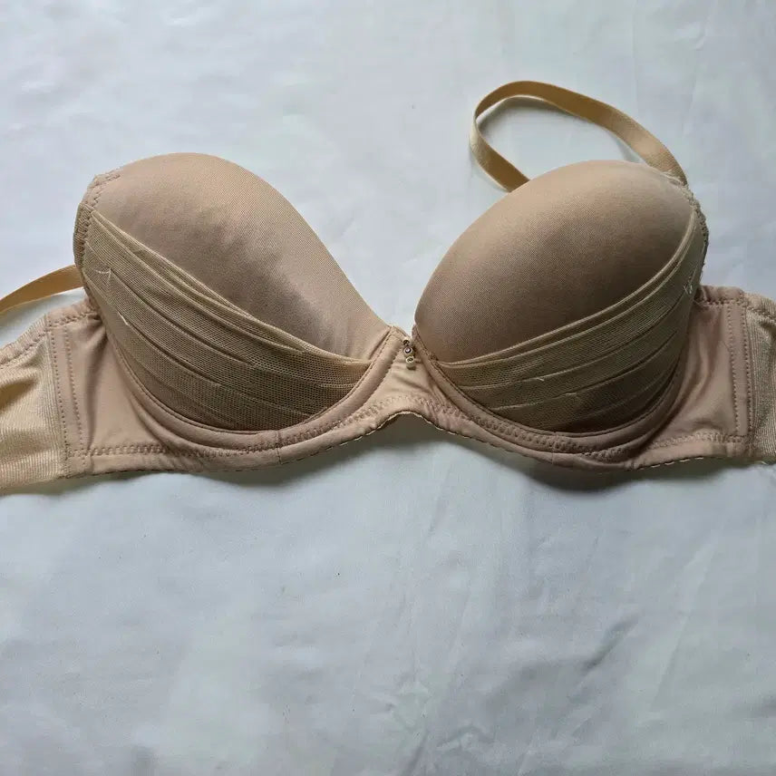 [BUNJANG] Beige Shirring Detail Molded Bra - A Cup / (중고) 베이지 셔링 디테일 몰드 브래지어 A컵