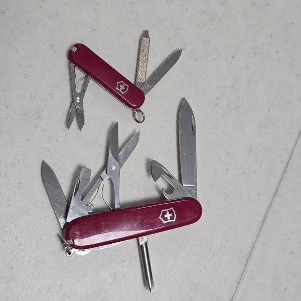 [BUNJANG] Victorinox Multitool and Mini Tool Bundle Set / 빅토리녹스 멀티툴 과 미니툴 일괄