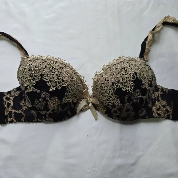 [BUNJANG] Black Gold Embroidered Lace Bra A Cup (Used) / (중고) 블랙 골드 자수 레이스 브래지어 A컵