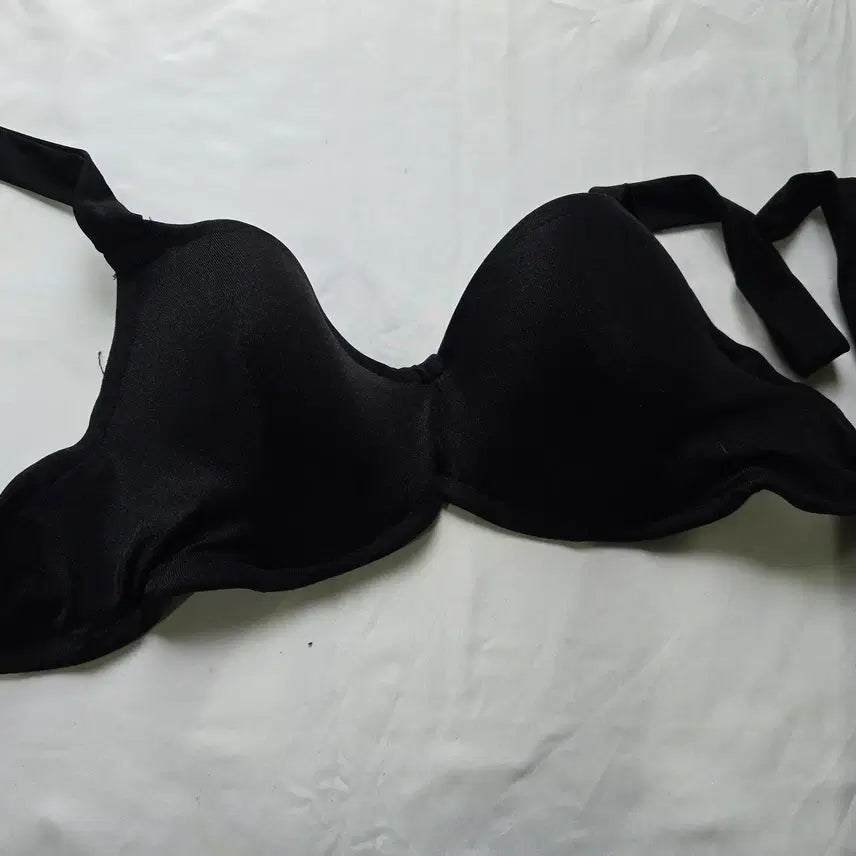 [BUNJANG] Black Unbranded Molded Bra (A Cup) / (중고) 블랙 무지 몰드 브래지어 A컵