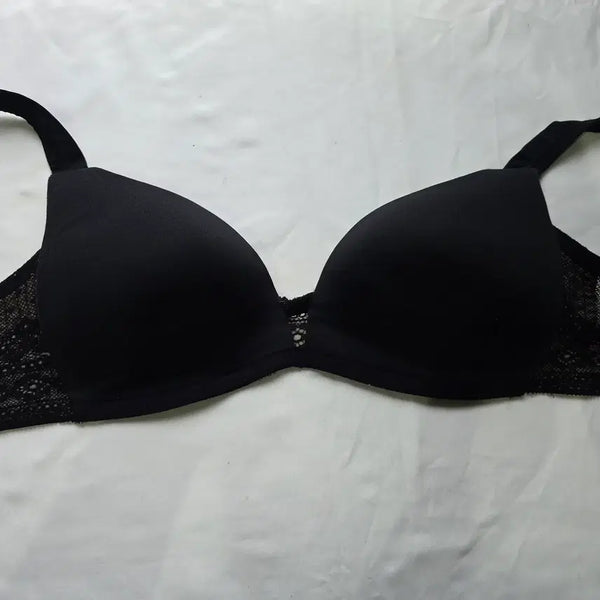 [BUNJANG] Black Lace Wing Mold Bra - B Cup / (중고) 블랙 레이스 윙 몰드 브래지어 B컵