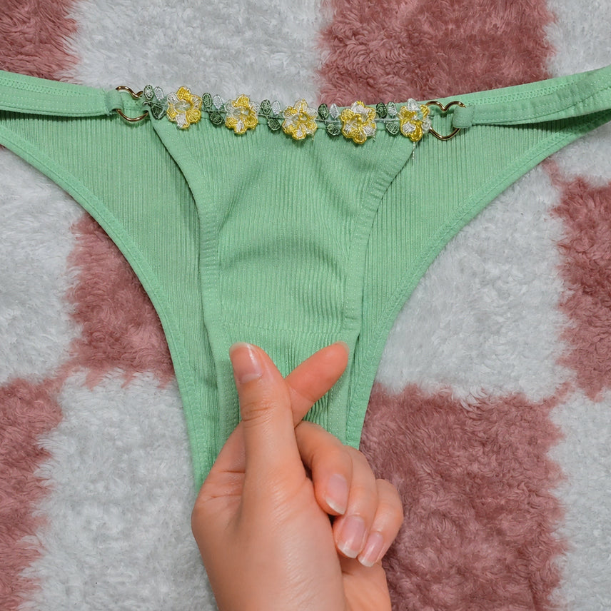 [BUNJANG] Mint Floral Embellished Ribbed Briefs (Used) / B(중고) 민트 플로럴 장식 골지 팬티