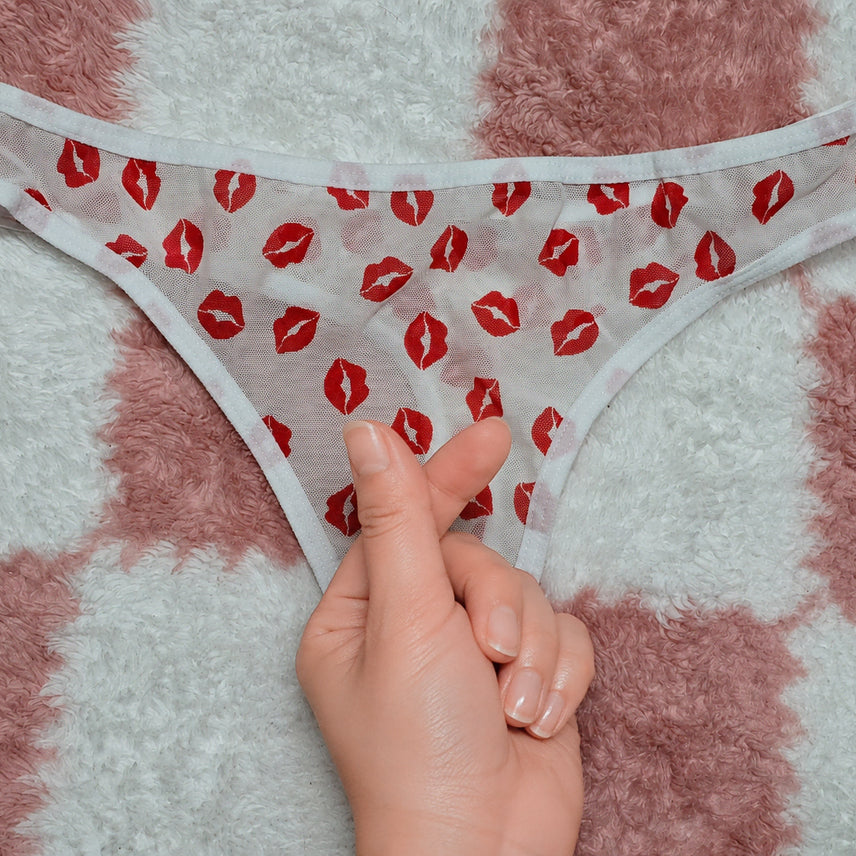 [BUNJANG] Red Lip Pattern See-Through Panty (Used) / G(중고) 레드 립 패턴 시스루 팬티
