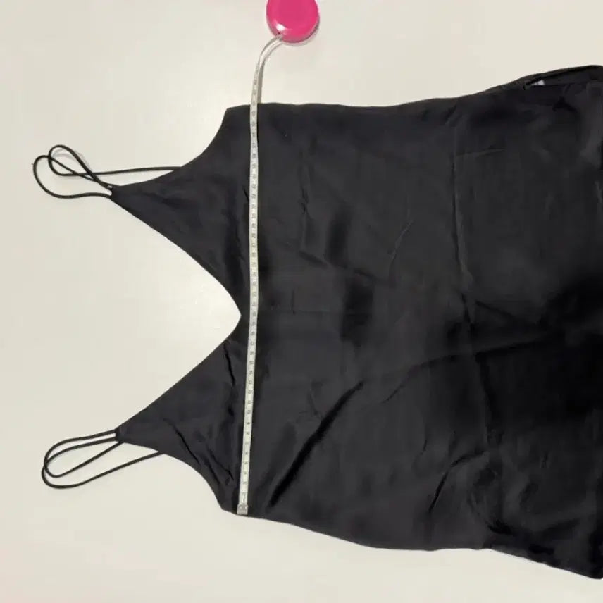 [BUNJANG] Massimo Dutti Black Collar Satin Glow Sleeveless Top / 마시모뚜띠 블랙 칼라 새틴 글로우 나시 탑