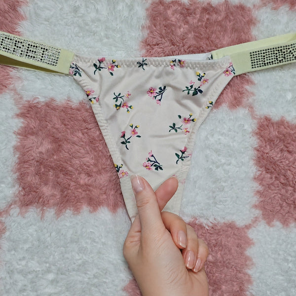 [BUNJANG] Cream Flower Cubic Strap Panties / G(중고) 크림색 플라워 큐빅 스트랩 팬티