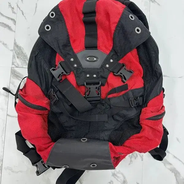 [BUNJANG] Oakley Red Black Icon Backpack / 오클리 레드 블랙 아이콘 백팩