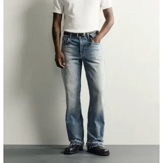 [BUNJANG] Zara Flaired Jeans Size 31 / 코르티스맛 자라 플레어진 플레어데님 31사이즈
