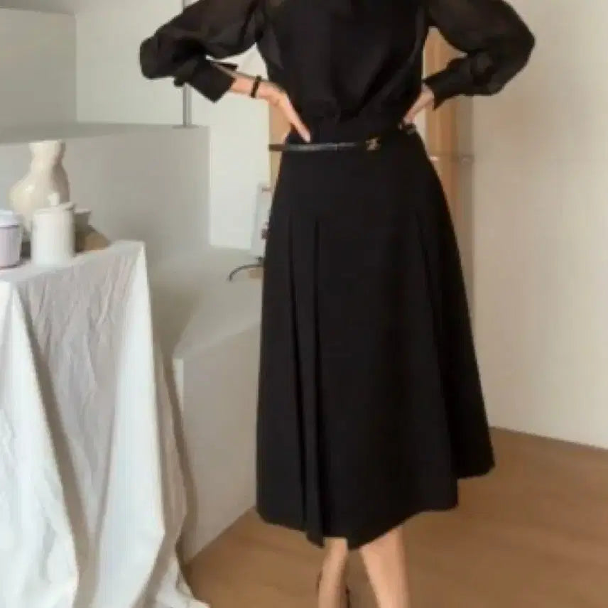 [BUNJANG] SIERRA RONNIE Pintuck Skirt Black / 시에 로니에 핀턱 스커트 블랙