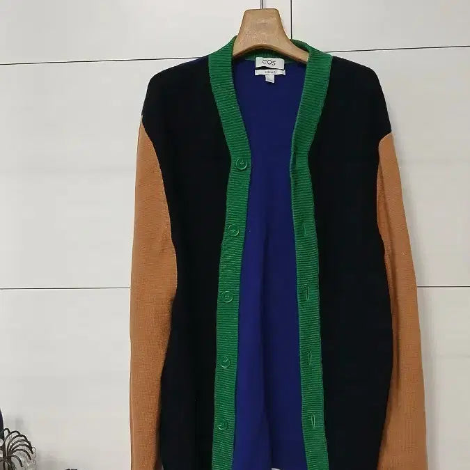 [BUNJANG] COS Colorblock Cardigan Black/Camel/Green L / COS 배색 가디건 블랙/카멜/그린 L  185/108A