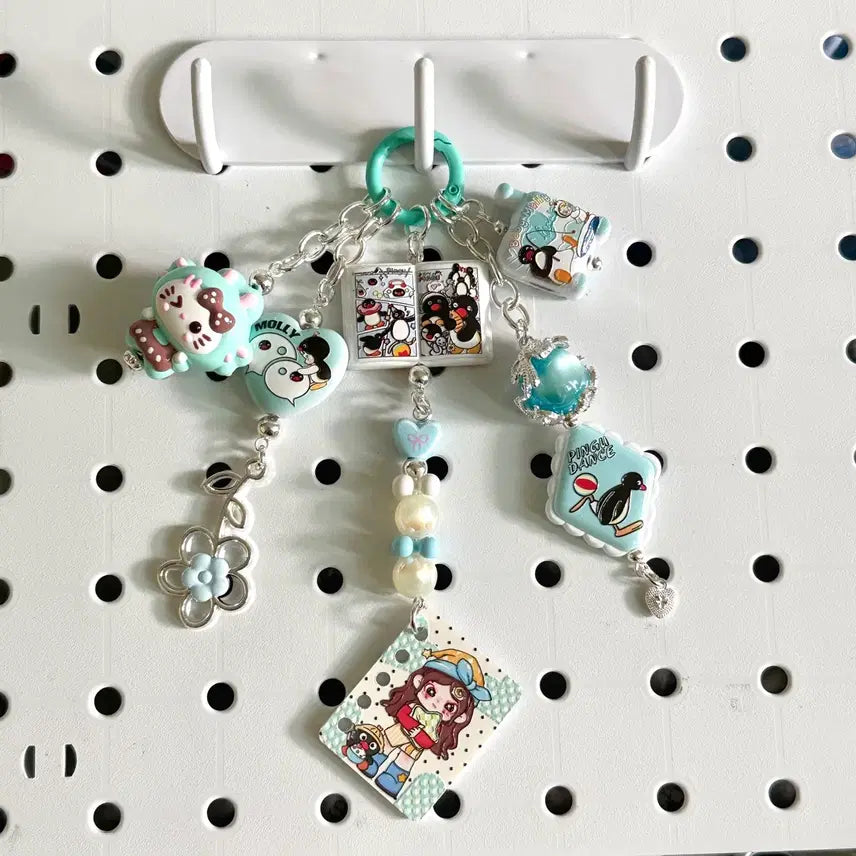 [BUNJANG] Kitty Penguin Design Acrylic Bead Keychain / 키티 펭귄 디자인 아크릴 비즈 키링