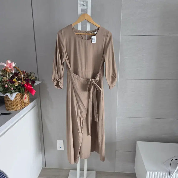 [BUNJANG] VAN AKE Beige Wrap Dress / VAN AKE 베이지색 랩 원피스