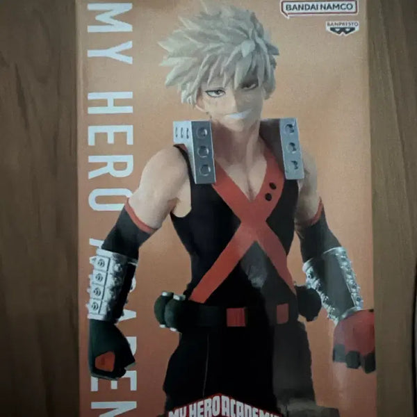 [BUNJANG] Katsuki Bakugo Figure / 급처)바쿠고 피규어 판매