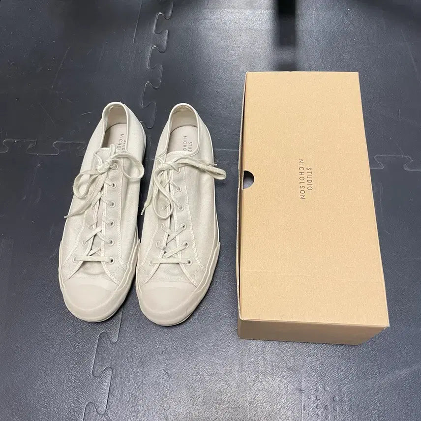 [BUNJANG] Moonstar x Studio Nicholson Merino Sneakers Dove / 문스타 x 스튜디오 니콜슨 메리노 스니커즈 도브