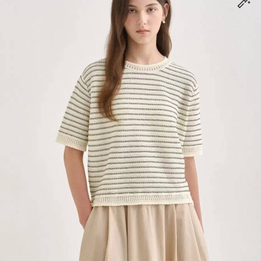 [BUNJANG] SJSJ Striped Eyelet Scallop Knit Top / (새상품) SJSJ 스트라이프 아일렛 스캘럽 니트 탑
