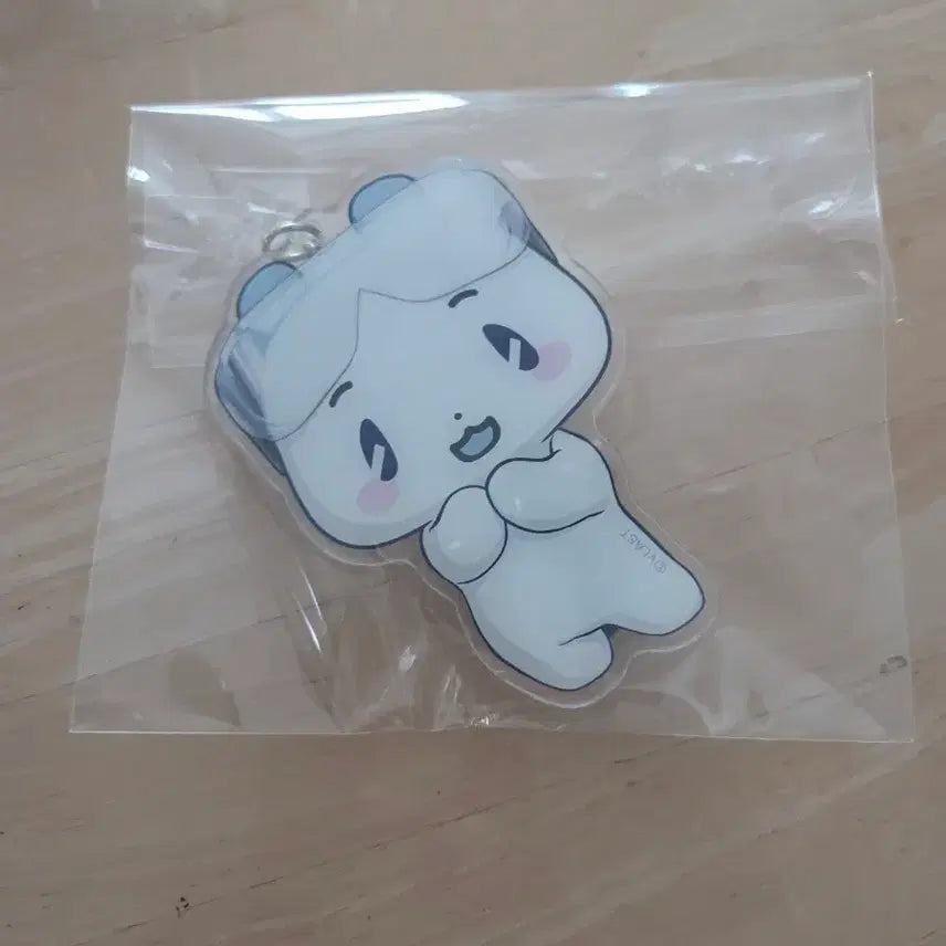 [BUNJANG] Mediheal PLAVE Mirror Keyring Mye-mu / 메디힐 플레이브 거울 키링 몌무