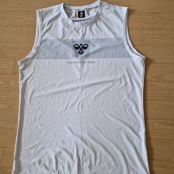 [BUNJANG] Hummel Graphic Print Tank Top / 험멜 전사 나시