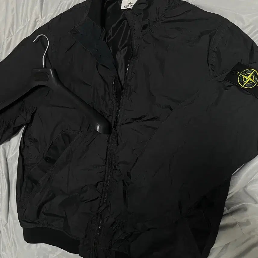 [BUNJANG] Stone Island 26ss Crinkle Labs Jacket Black XXL / [xxl] 26ss 스톤아일랜드 크링클랩스 바람막이 자켓 블랙