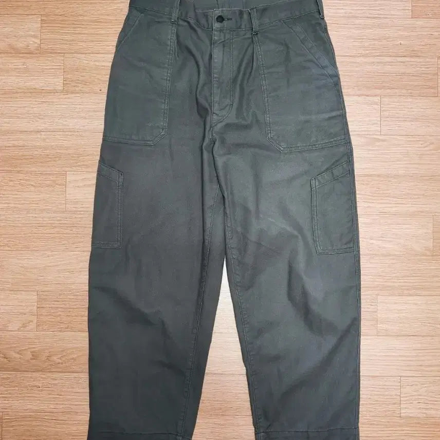 [BUNJANG] Uniqlo U Wide Fit Baker Pants Olive / 유니클로 U 와이드핏베이커팬츠(올리브)