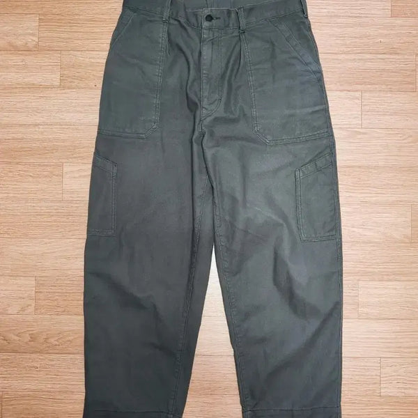 [BUNJANG] Uniqlo U Wide Fit Baker Pants Olive / 유니클로 U 와이드핏베이커팬츠(올리브)