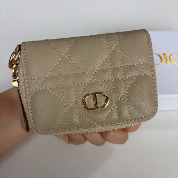 [BUNJANG] Stylish Quilted Zipper Wallet with CD Logo Accent / 스타일 지퍼지갑