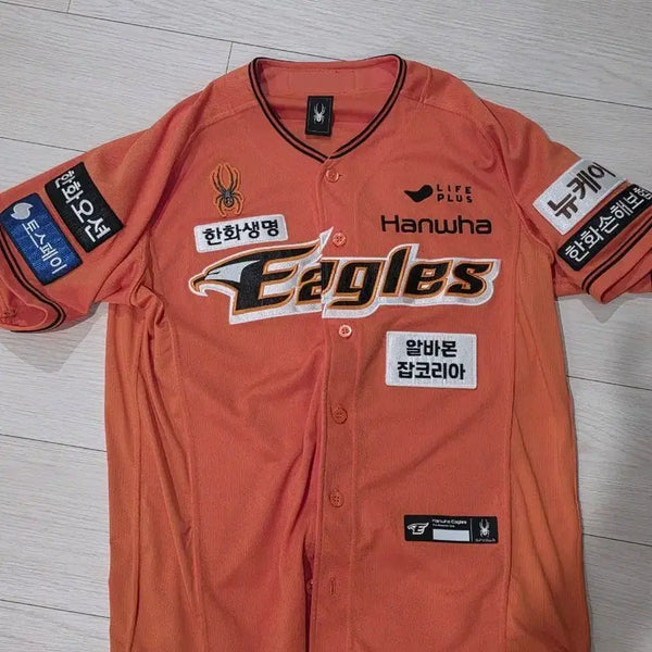 [BUNJANG] Hanwha Eagles Authentic 24 (L) & 25 (XL) Uniforms / 한화 이글스 어센틱 24(L), 25(XL) 유니폼 판매
