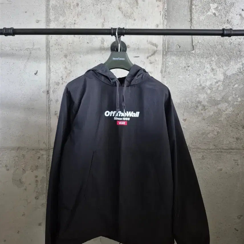 [BUNJANG] Vans Off The Wall Nylon Hoodie Black / 반스 오프 더 월 나일론 후드 블랙