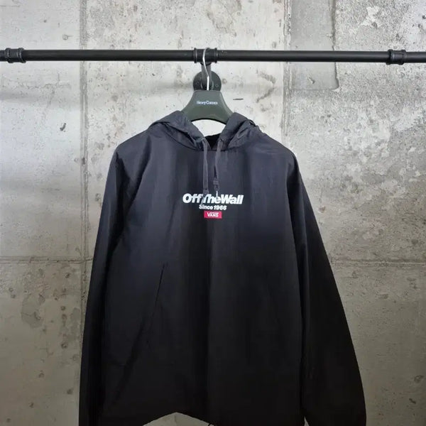 [BUNJANG] Vans Off The Wall Nylon Hoodie Black / 반스 오프 더 월 나일론 후드 블랙